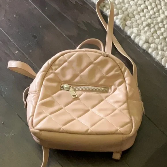 Steve Madden | Bags | Steve Madden Pink Quilted Backpack  display picture 2